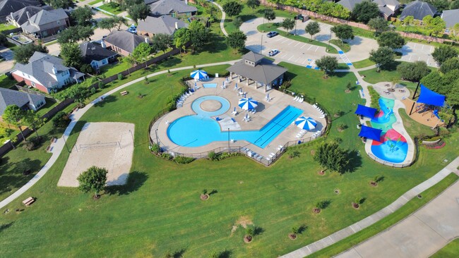 Building Photo - 12902 Meadow Springs Dr
