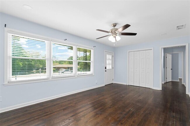 Building Photo - 1824 Atherton Dr