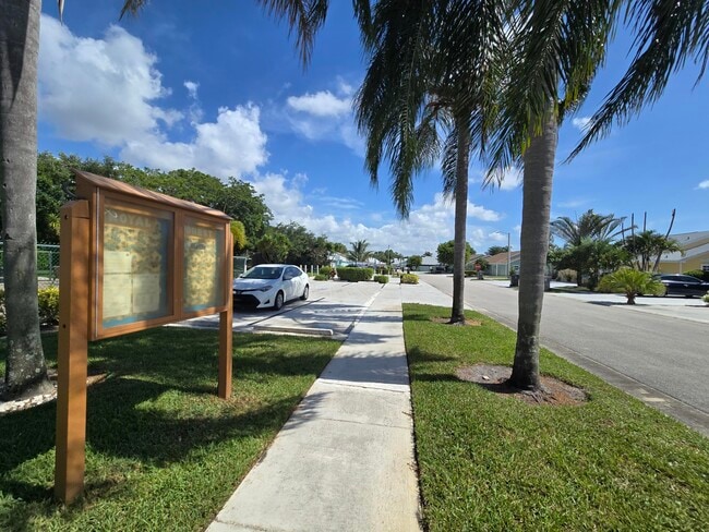 Building Photo - 1530 Royal Forest Ct