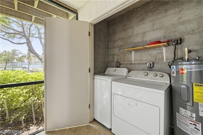 Building Photo - 28161 Pine Haven Way