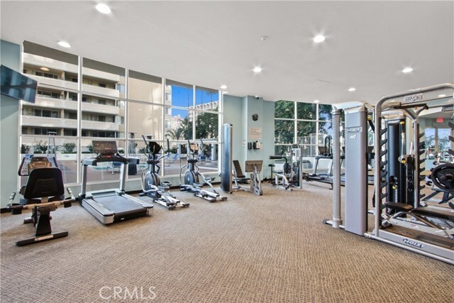 Building Photo - 700 E Ocean Blvd