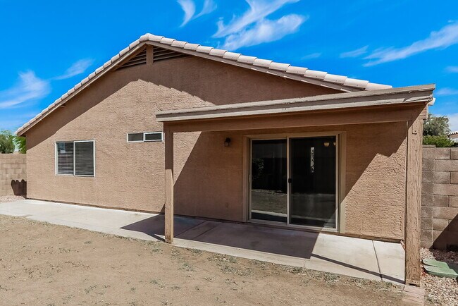 Building Photo - 10727 W Calle del Sol