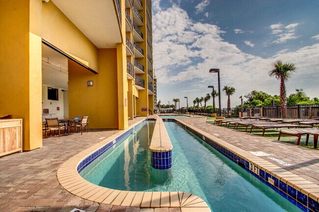 Building Photo - 2600 N Ocean Blvd