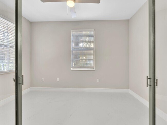 Building Photo - 2751 Ravella Way