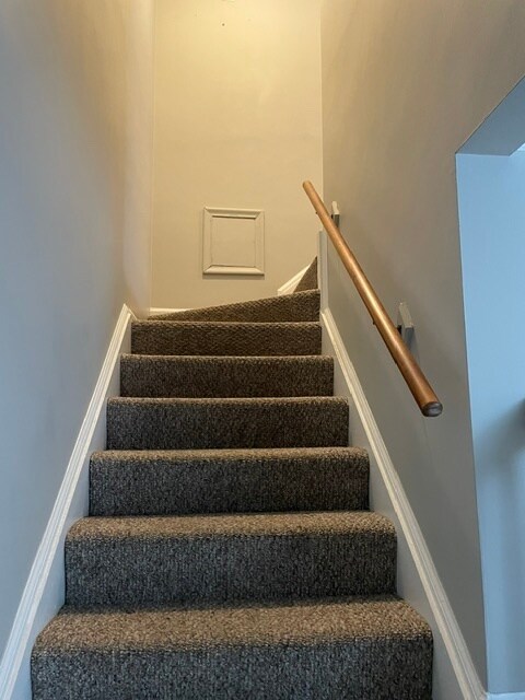 Stairs - 1017 Henrietta St