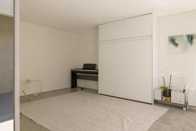 Building Photo - 483 Sandpiper St