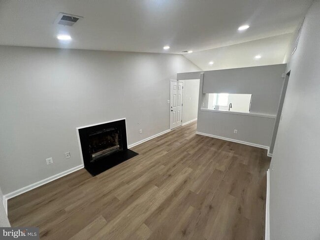 Building Photo - 830 Chadwick Cir