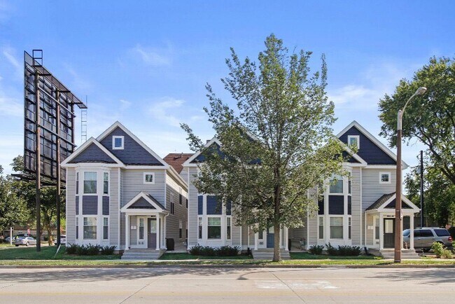 Building Photo - 1705 W State St