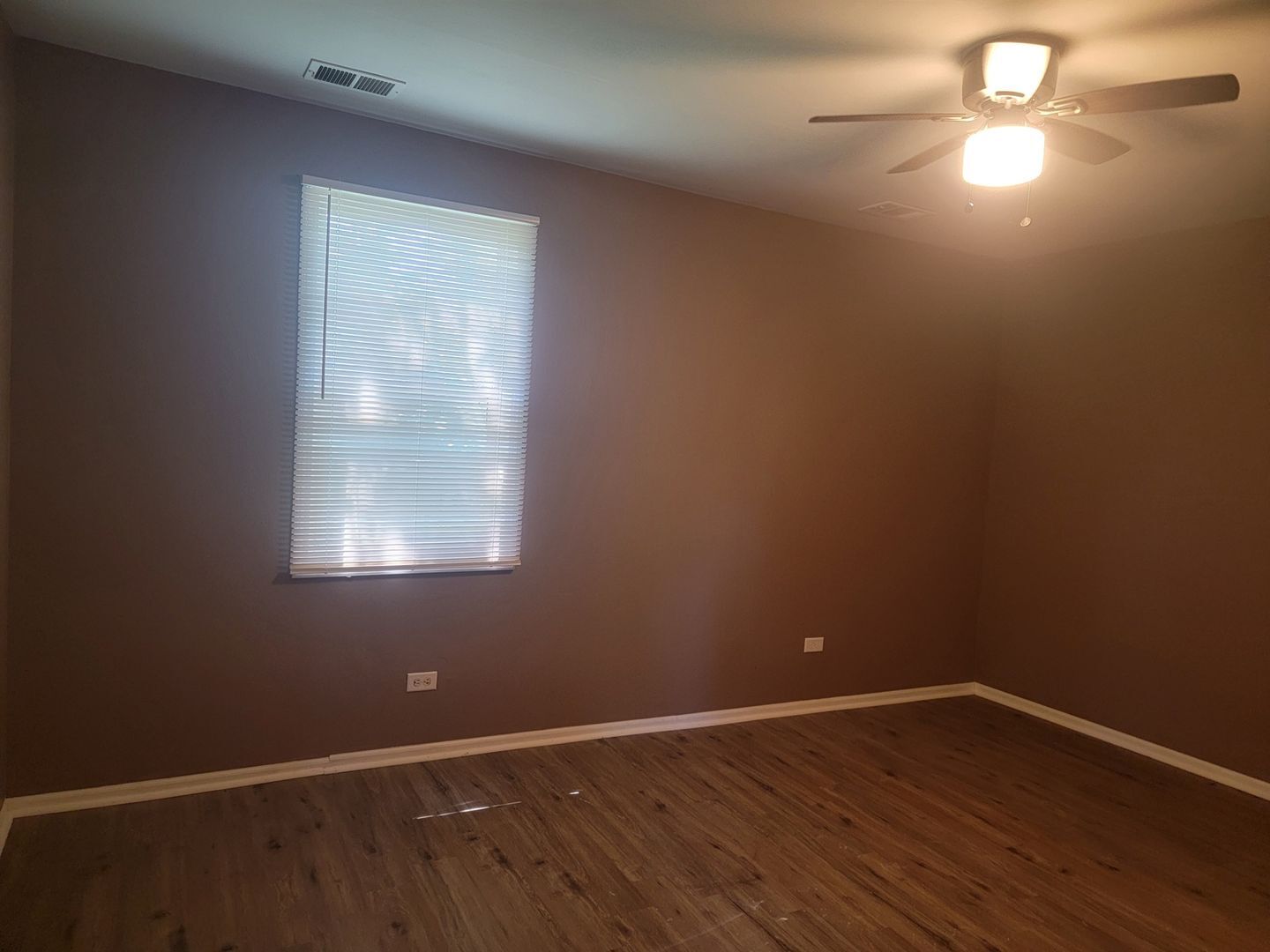 Building Photo - 14802 Cooper Ave