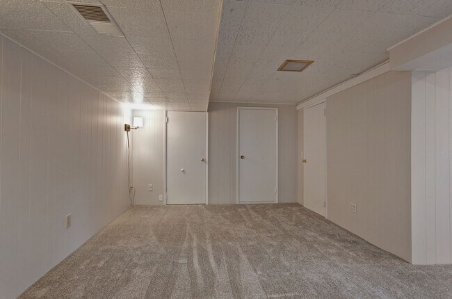 Building Photo - 4bd/1.75ba Seattle House