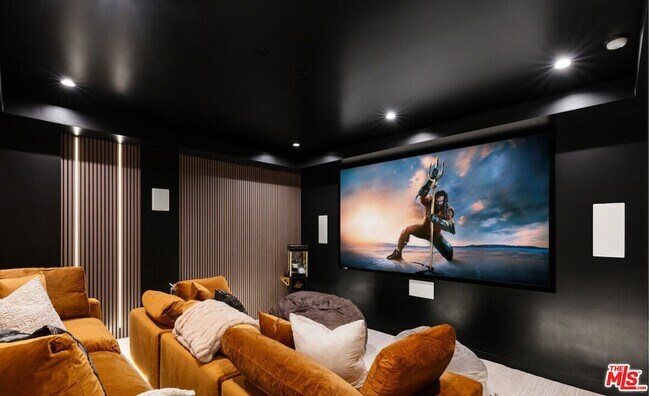 Building Photo - 2565 Patricia Ave