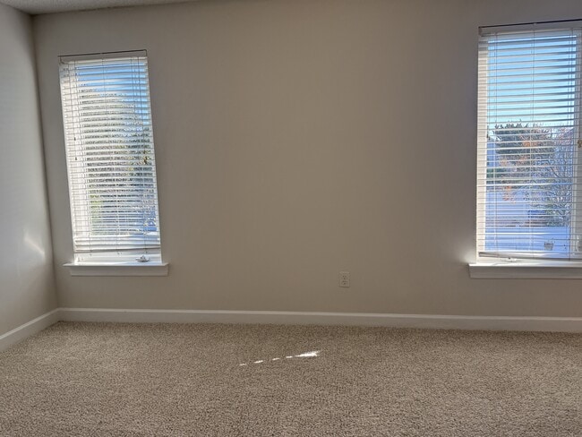 Building Photo - 407 16th St