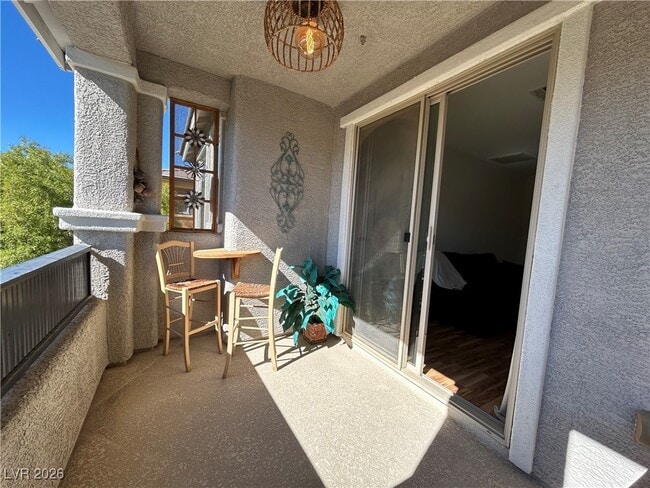 Building Photo - 5553 Fairmeade Way