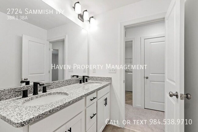 Building Photo - 2724 Sammish Way