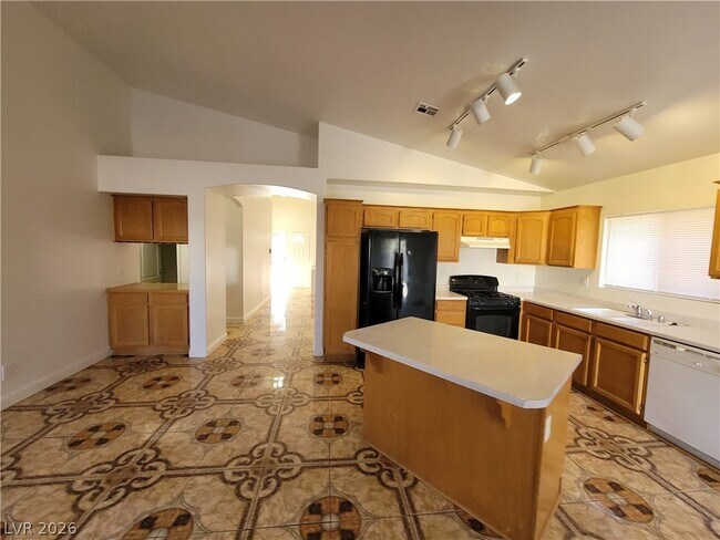 Building Photo - 4406 Cinema Ave