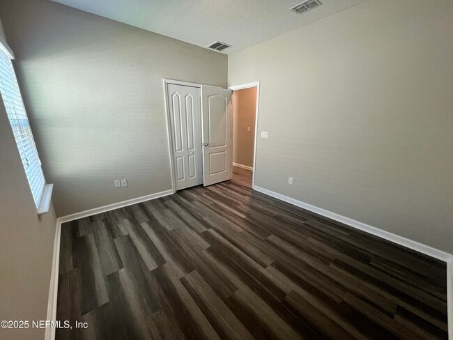 Building Photo - 15825 Stedman Lake Dr
