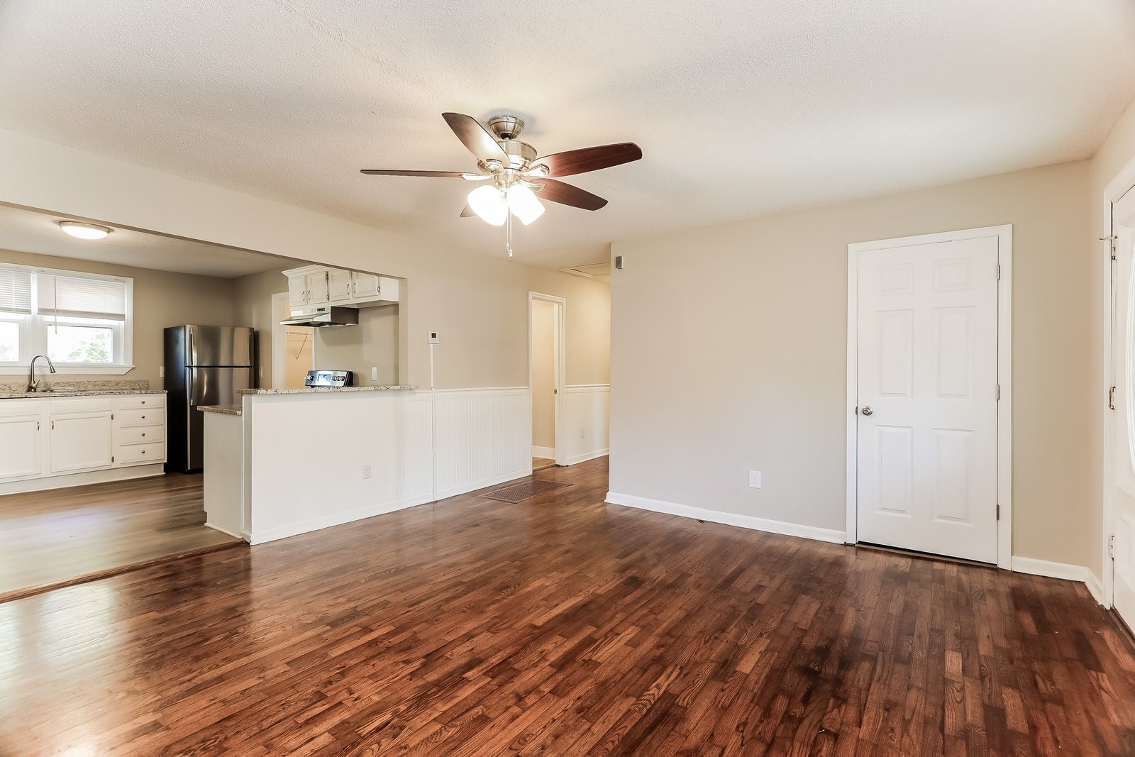 Building Photo - 432 6th Ave SW