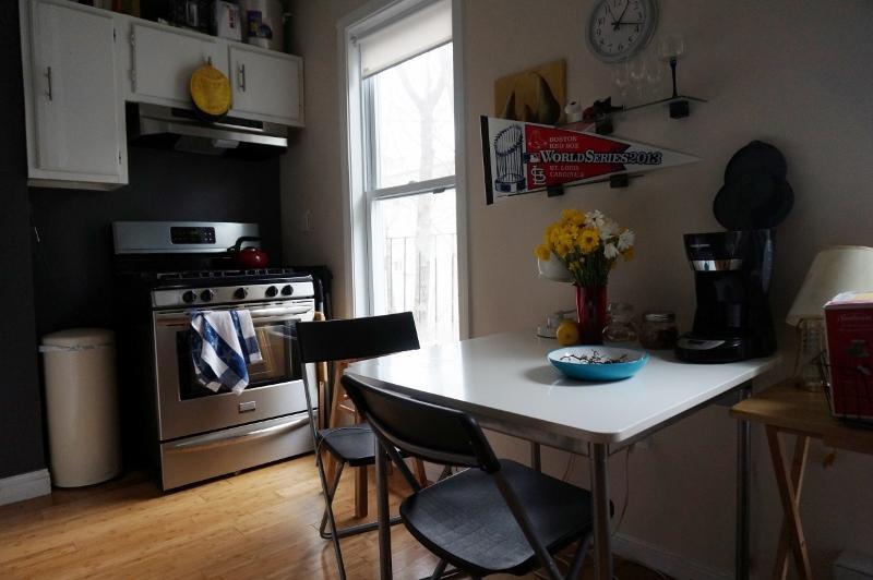 Building Photo - 72 Mozart St