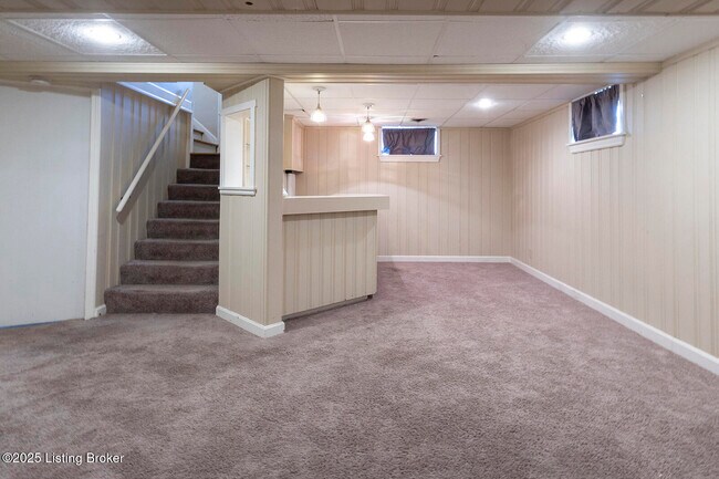 Building Photo - 3725 Warner Ave