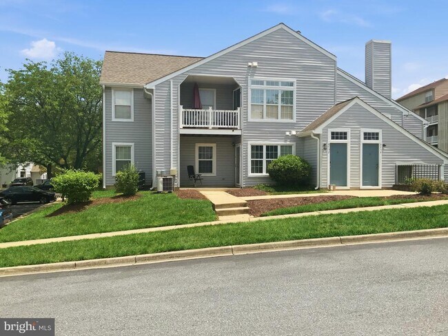 Building Photo - 8750 Cumbria Ct