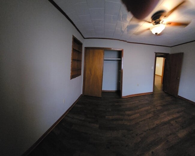 Building Photo - 1123 W Camellia Dr