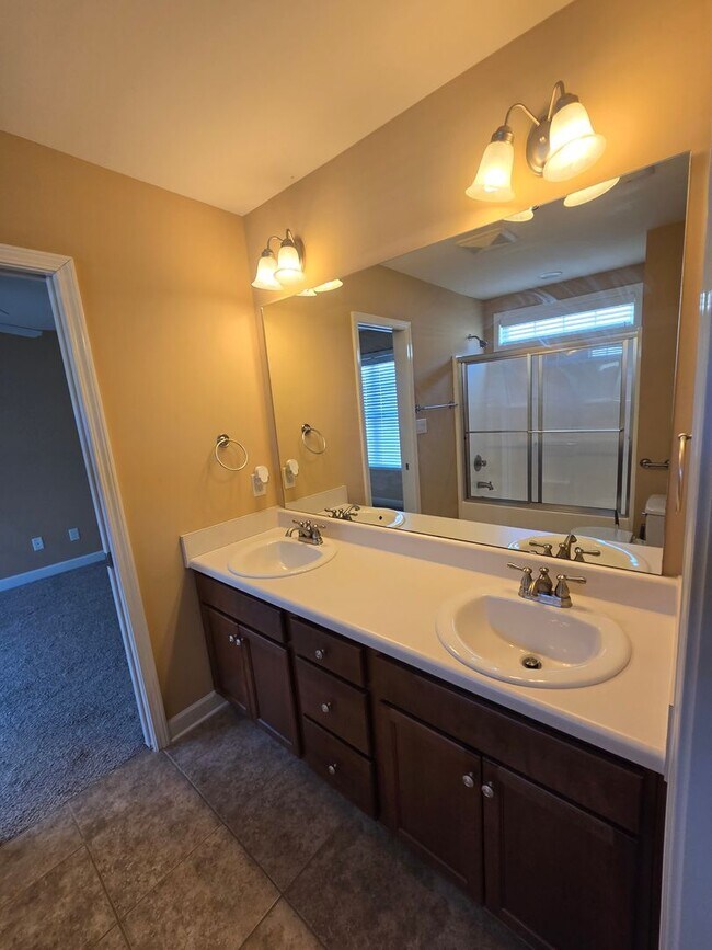 Building Photo - 5114 Chapel Ln