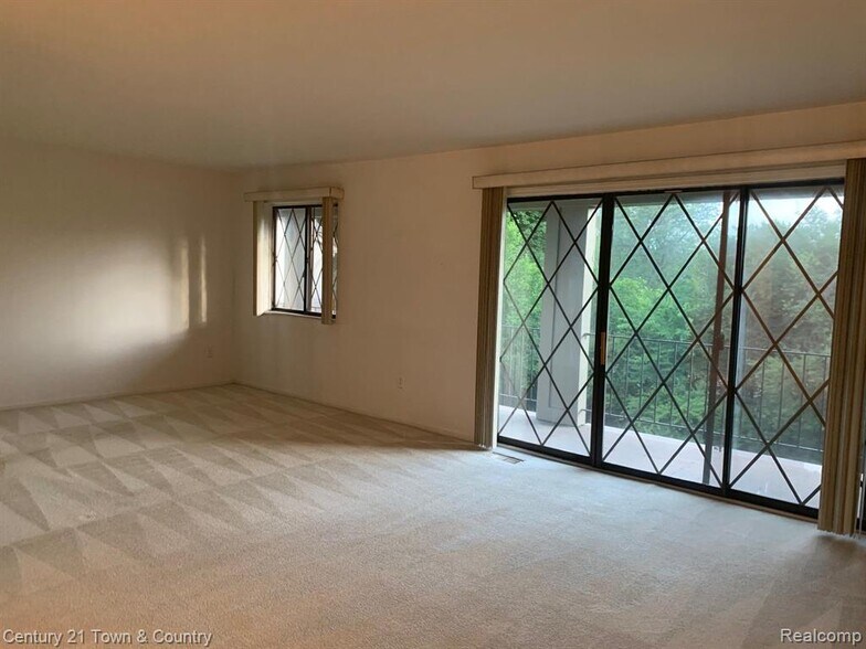 Building Photo - 42160 Woodward Ave