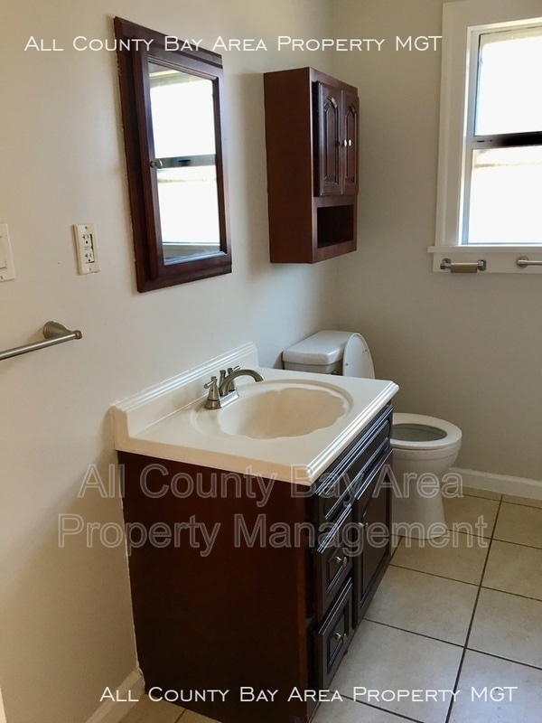 Building Photo - 623 62nd St