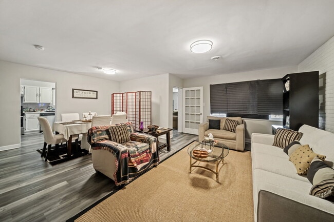 Building Photo - 1436 Portsmouth Ave