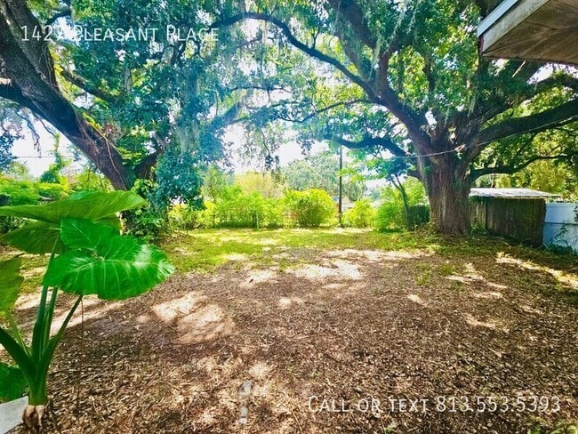 Building Photo - 1427 Pleasant Pl