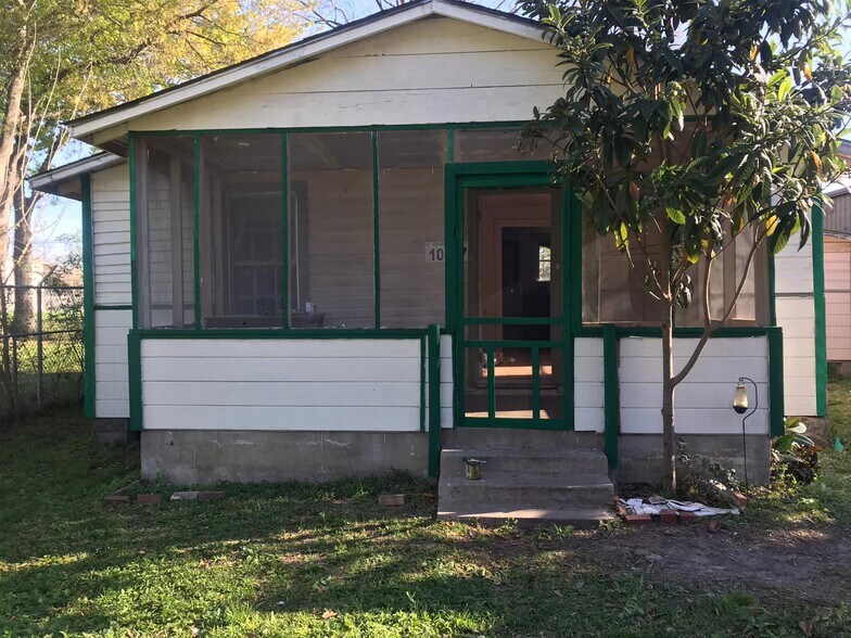 Building Photo - 10127 Alfred Ln