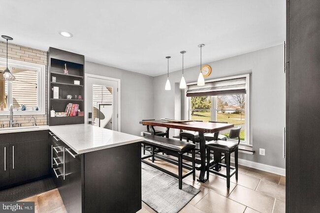 Building Photo - 6 Hounds Hollow Ct