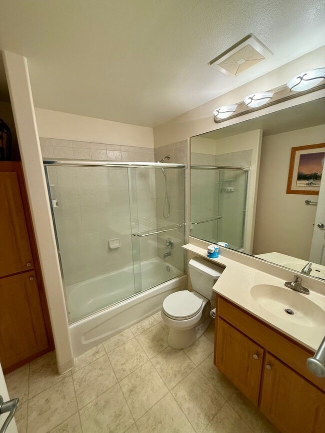 Building Photo - 2 Bedroom, 2 Bath with Full Loft in Alii C...