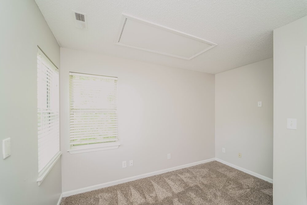 Building Photo - 8400 Woodford Bridge Dr