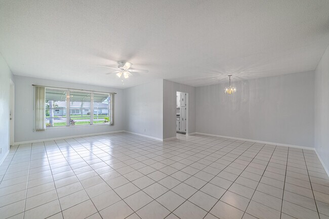 Building Photo - 180 High Point Terrace E