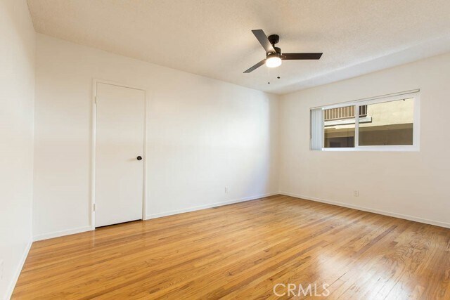 Building Photo - 930 N Stanley Ave