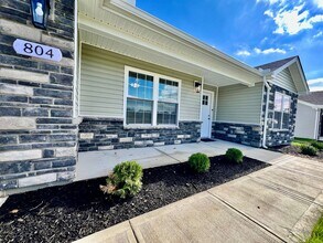 Building Photo - SkyHigh Retreat! Airplane themed escape in Trenton