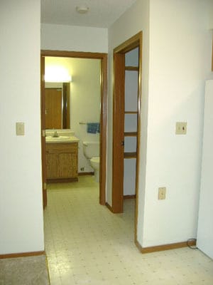 Building Photo - Country Gardens