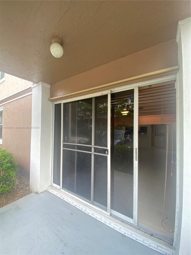 Building Photo - 11232 SW 12th St