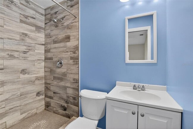 Building Photo - 311 NE 5th St