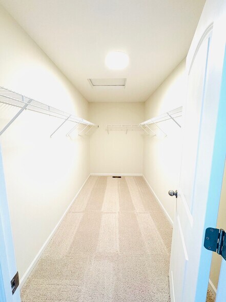 Building Photo - 514 Penwell Dr