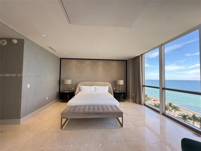 Building Photo - 17749 Collins Ave