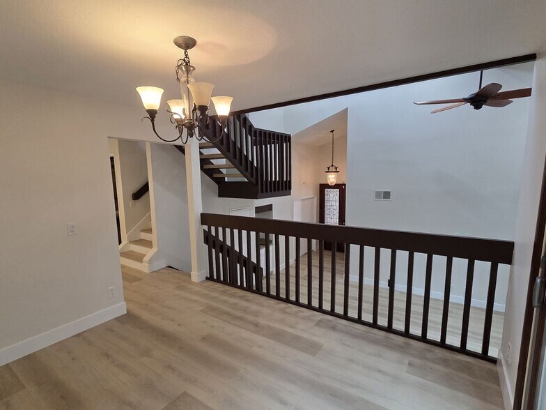 Building Photo - 24776 Glenwood