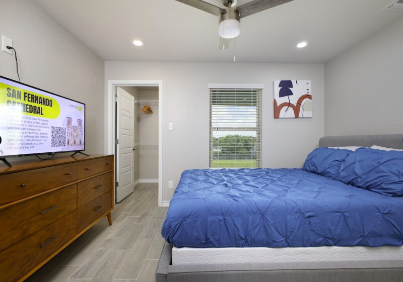 Building Photo - 350 Rasa Dr