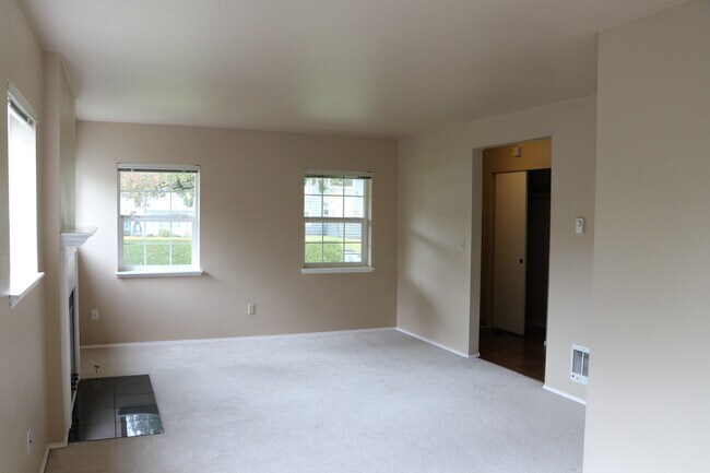 Building Photo - 3 Bed 2.5 Bath House In Leschi