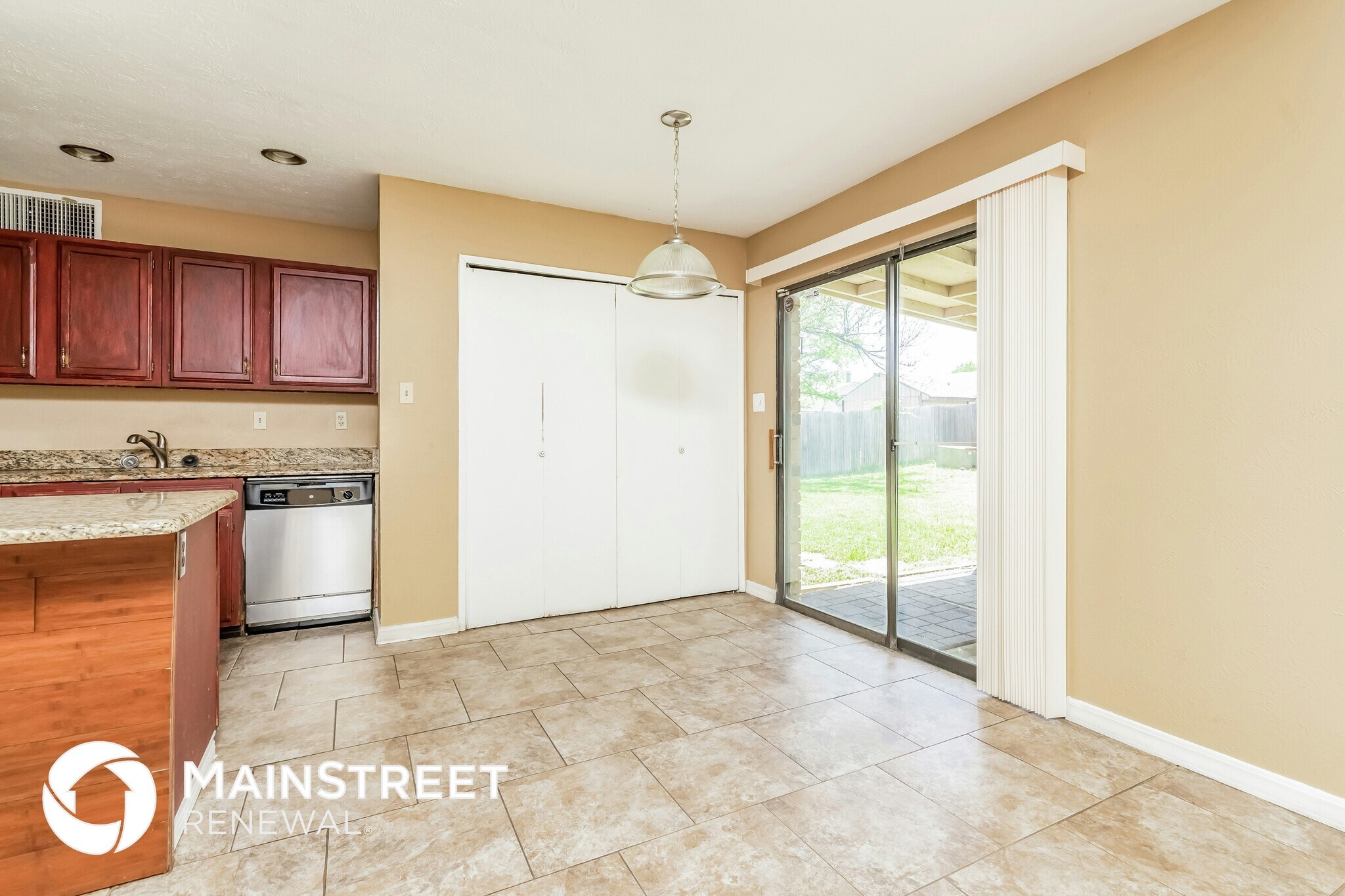 Building Photo - 6932 Sandstone Ct