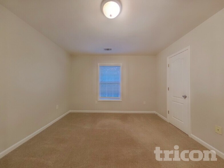 Building Photo - 150 Whetstone Way