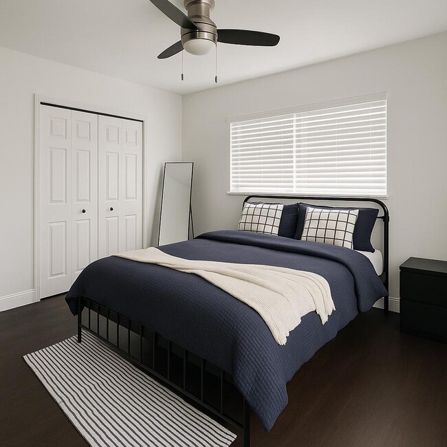 Building Photo - 129 Alachua Dr