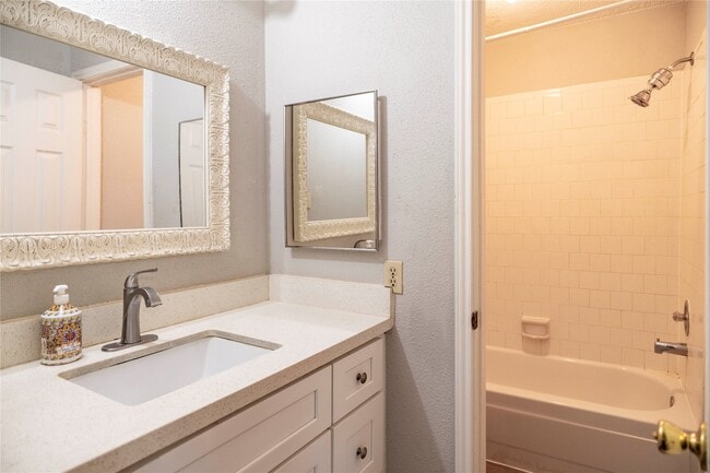Building Photo - 17003 Enchanted Cir W