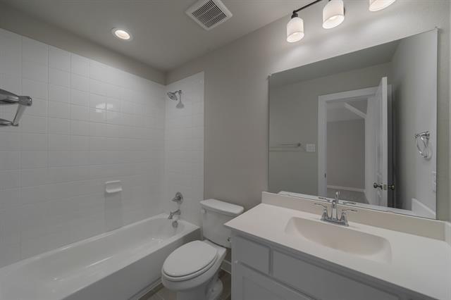 Building Photo - 3524 Knightly Dr